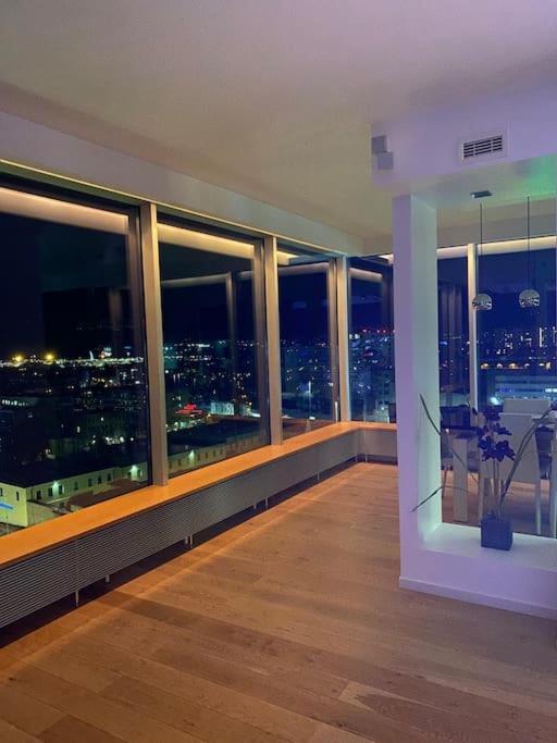 High-Rise Panoram View Ultra Luxury Apartment Талин Екстериор снимка